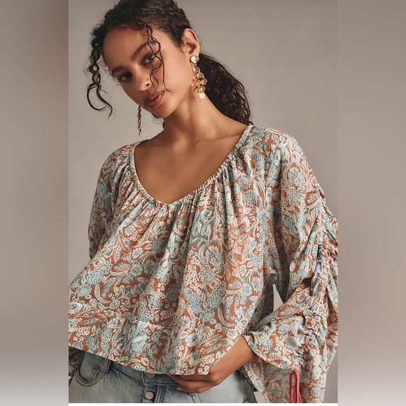Anthropologie Tops - ANTHROPOLOGIE long sleeved shirred blouse - Size small